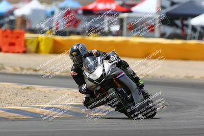 media/Apr-09-2022-SoCal Trackdays (Sat) [[c9e19a26ab]]/Turn 2 (1140am)/